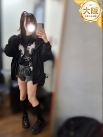 活力滿分的小隻馬大學生  編號：D55