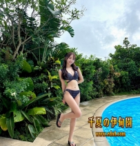 💗名字：佐藤 莉子 套裝裙下的腿線比想像中更誘人