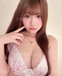 ゆゆ（リアルバニー先輩）  20歳／165cm／Fカップ／59kg